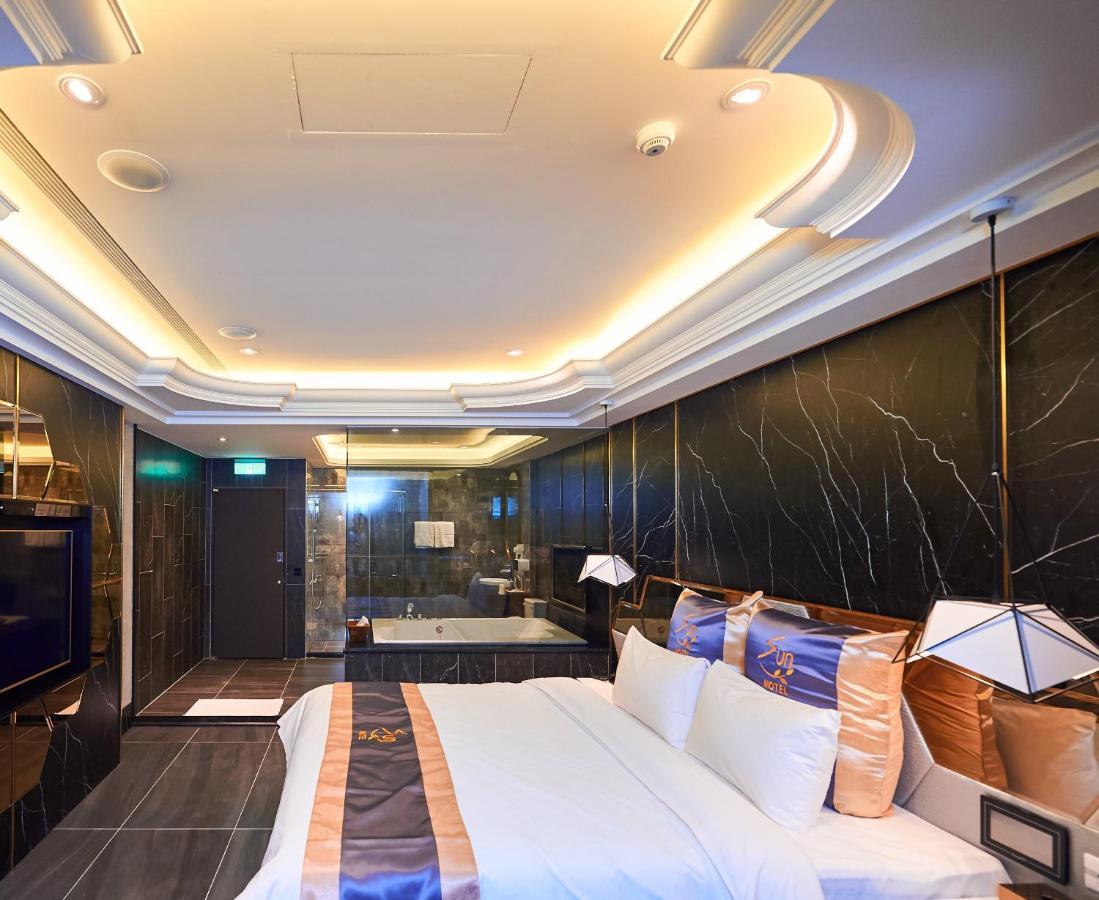Sun Motel Kaohsiung Eksteriør billede